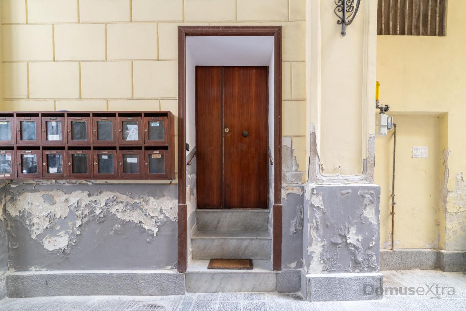Villari Guest House By Domusextra Naples Exterior photo